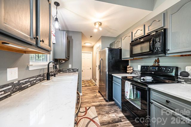 205 Winding Cedar Drive, Statesville, NC 28677