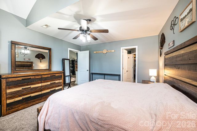 205 Winding Cedar Drive, Statesville, NC 28677