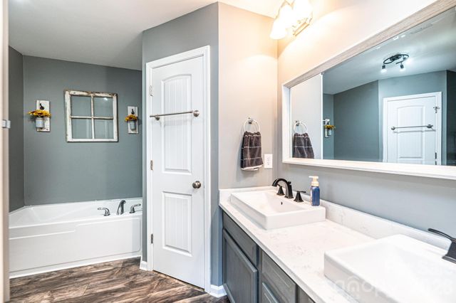 205 Winding Cedar Drive, Statesville, NC 28677