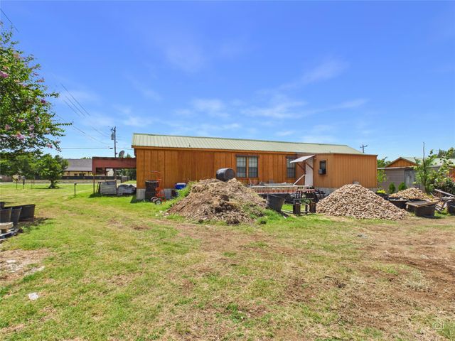 200 N Mustang Ave, Cedar Park, TX 78613