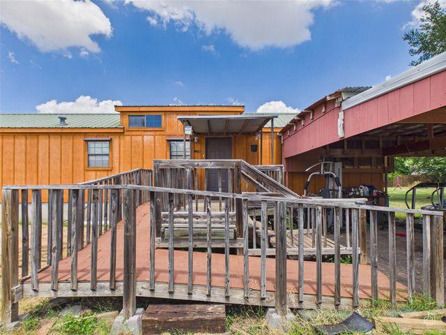 200 N Mustang Ave, Cedar Park, TX 78613