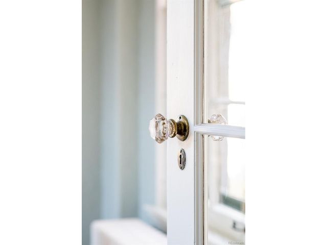 2057 Clermont St, Denver, CO 80207