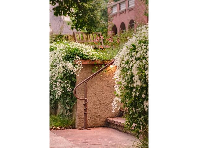 2057 Clermont St, Denver, CO 80207