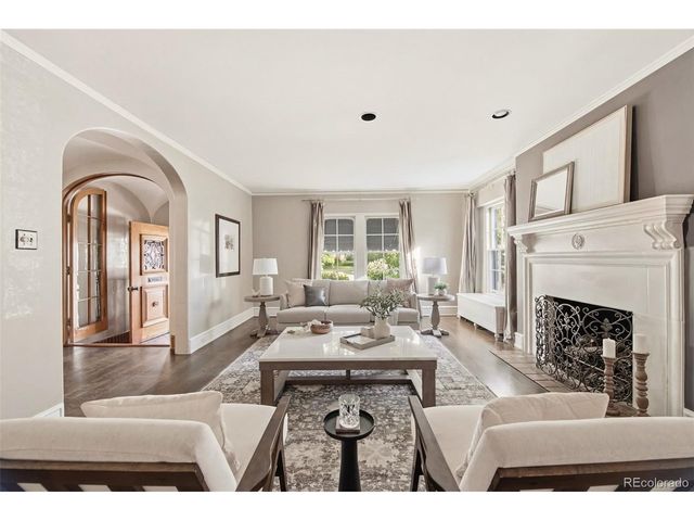 2057 Clermont St, Denver, CO 80207