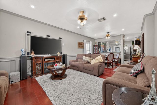 10623 Logger Pines Trail, Houston, TX 77088
