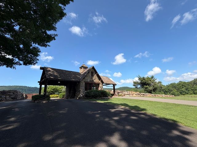 233 Stone Cliff Drive, Ellijay, GA 30560