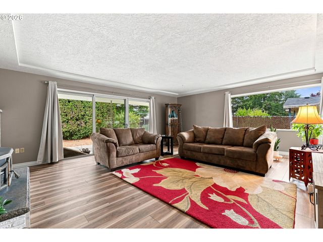 923 Ne 155TH Ave, Portland, OR 97230
