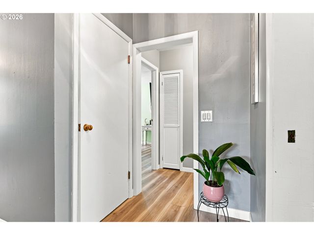 923 Ne 155TH Ave, Portland, OR 97230