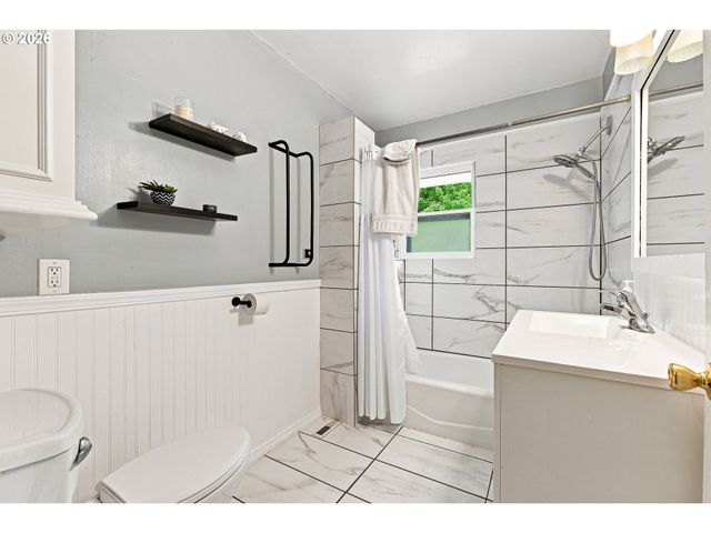 923 Ne 155TH Ave, Portland, OR 97230