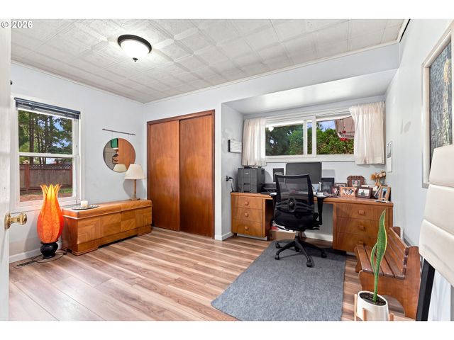 923 Ne 155TH Ave, Portland, OR 97230