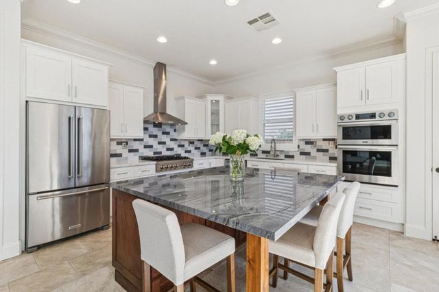 5457 White Oak Lane, San Diego, CA 92130