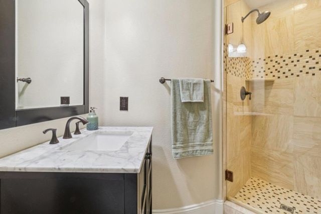 5457 White Oak Lane, San Diego, CA 92130