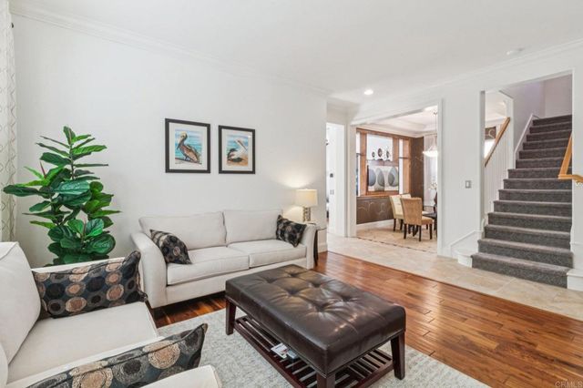 5457 White Oak Lane, San Diego, CA 92130