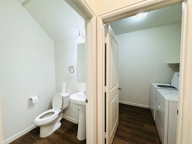 1013 Pitch Pine Court, Brookshire, TX 77423