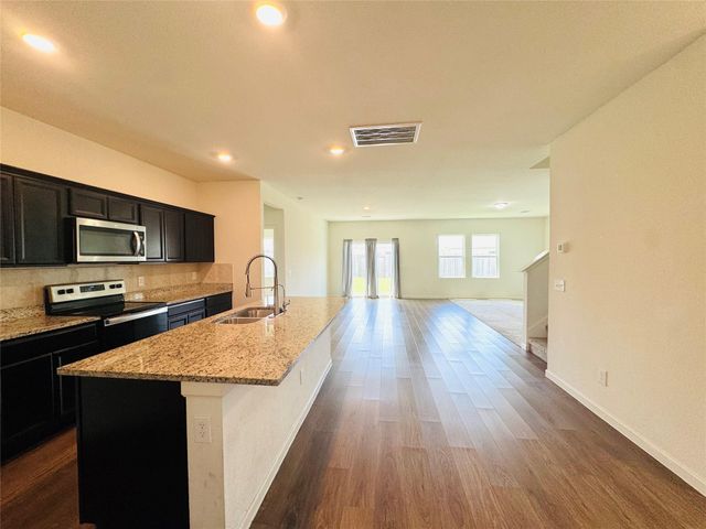 1013 Pitch Pine Court, Brookshire, TX 77423