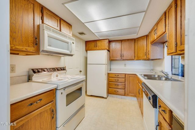 1985 Fort Henry Drive Apt 4a, Kingsport, TN 37664