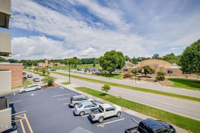 1985 Fort Henry Drive Apt 4a, Kingsport, TN 37664