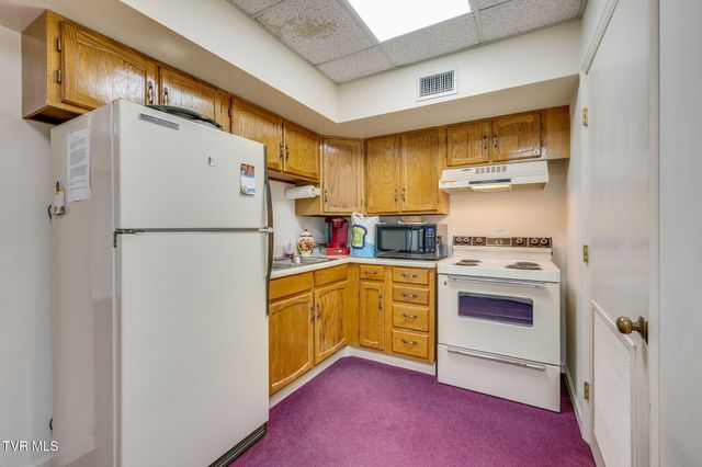 1985 Fort Henry Drive Apt 4a, Kingsport, TN 37664