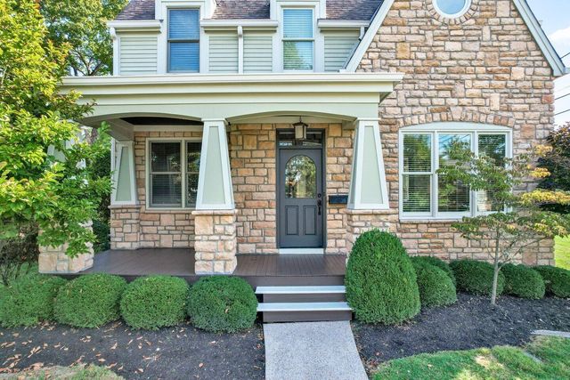 5818 Crescent Court, Worthington, OH 43085