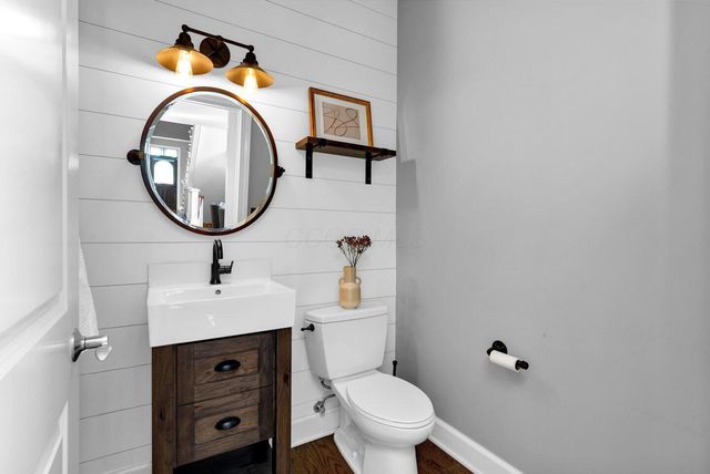 5818 Crescent Court, Worthington, OH 43085