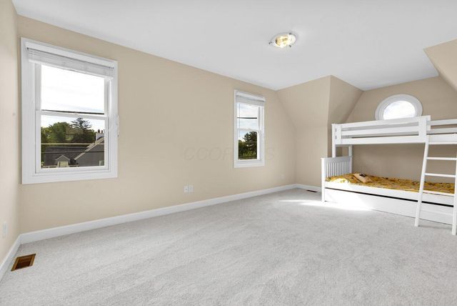 5818 Crescent Court, Worthington, OH 43085