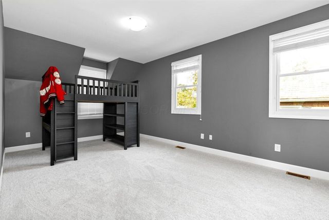 5818 Crescent Court, Worthington, OH 43085