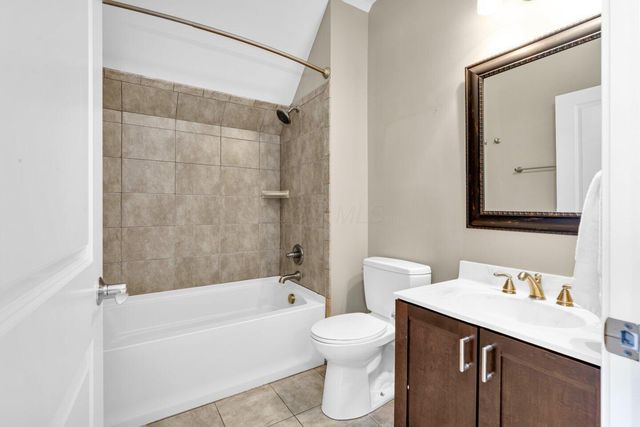 5818 Crescent Court, Worthington, OH 43085