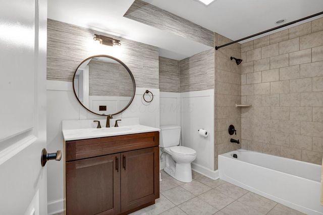 5818 Crescent Court, Worthington, OH 43085