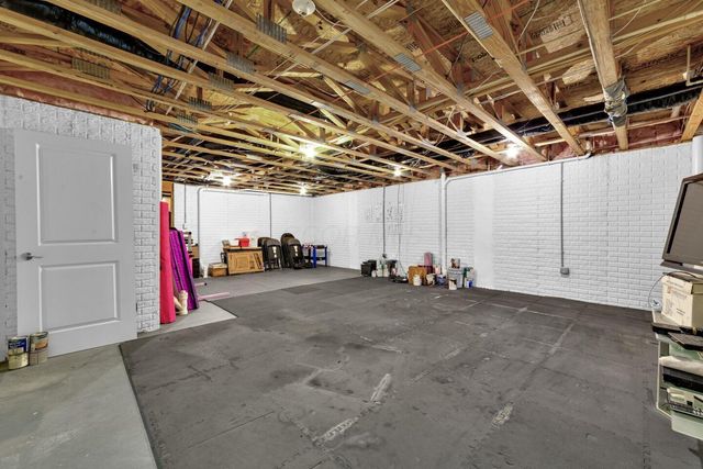 5818 Crescent Court, Worthington, OH 43085