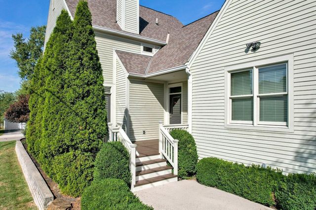 5818 Crescent Court, Worthington, OH 43085