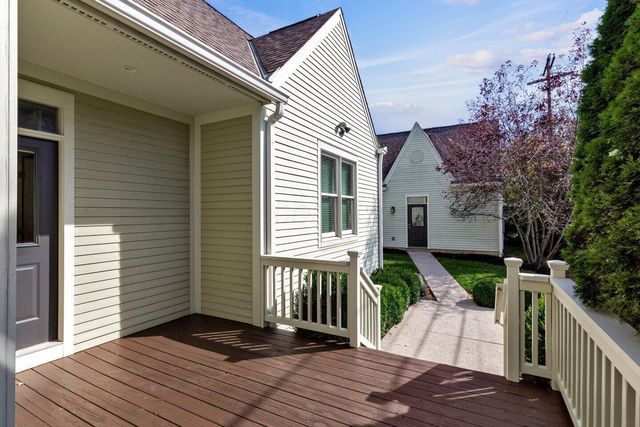 5818 Crescent Court, Worthington, OH 43085