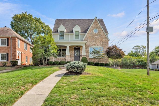 5818 Crescent Court, Worthington, OH 43085