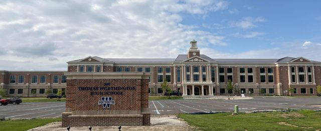 5818 Crescent Court, Worthington, OH 43085