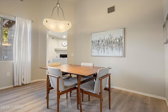 204 N Fenceline Drive, Tucson, AZ 85748