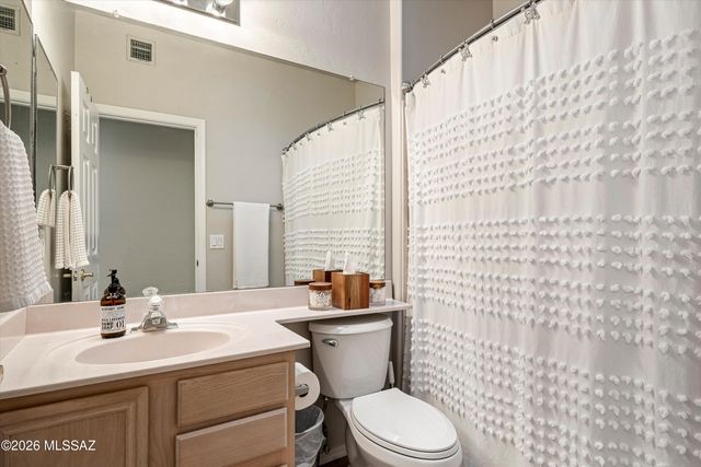 204 N Fenceline Drive, Tucson, AZ 85748