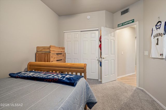 204 N Fenceline Drive, Tucson, AZ 85748