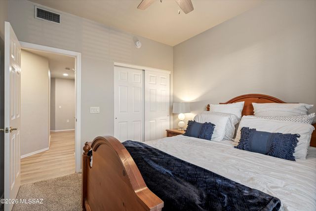 204 N Fenceline Drive, Tucson, AZ 85748
