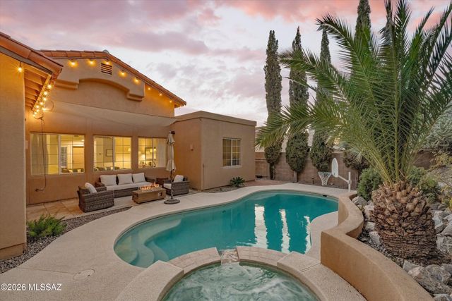 204 N Fenceline Drive, Tucson, AZ 85748