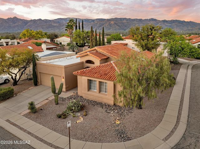 204 N Fenceline Drive, Tucson, AZ 85748