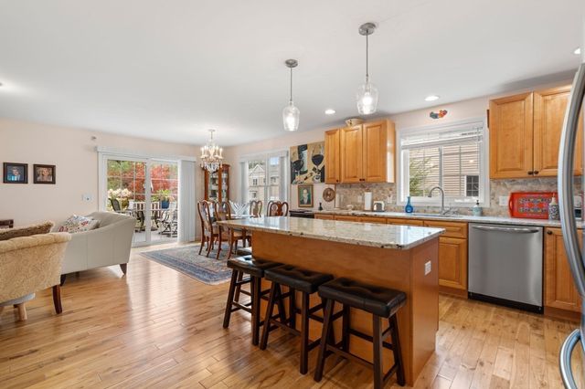 496 Hilldale Ave 496, Haverhill, MA 01832