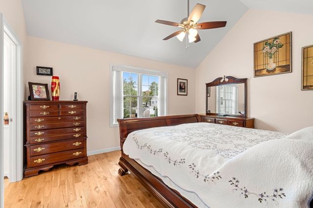 496 Hilldale Ave 496, Haverhill, MA 01832