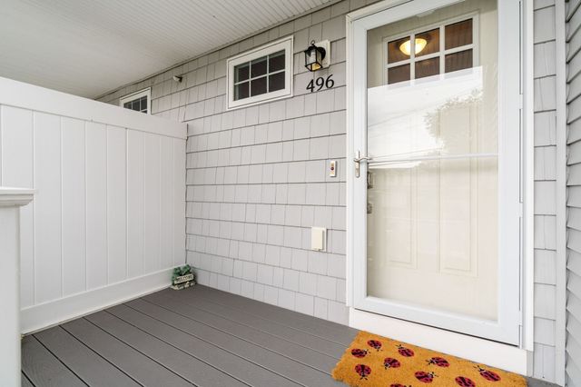 496 Hilldale Ave 496, Haverhill, MA 01832