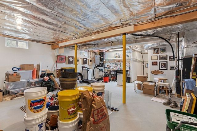 496 Hilldale Ave 496, Haverhill, MA 01832