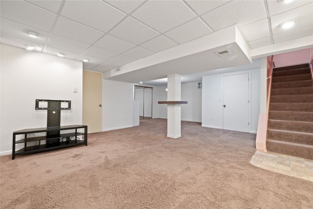 605 SE Trilein Drive, Ankeny, IA 50021