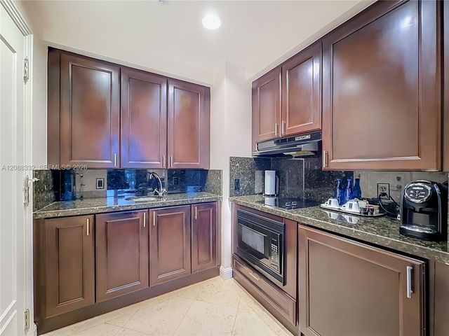 601 N Ft Lauderdale Beach Boulevard 611, Fort Lauderdale, FL 33304