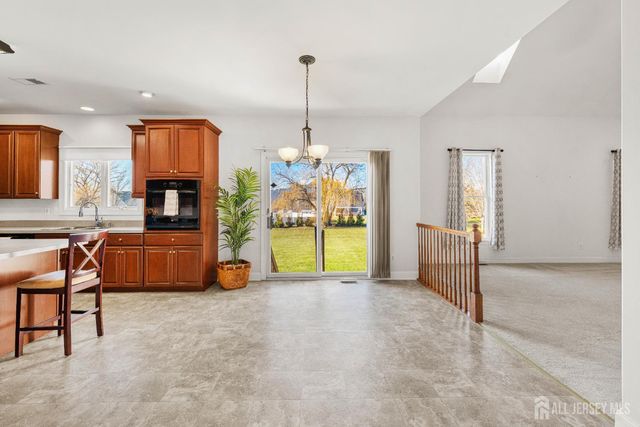 11 Harvest Drive, Plainsboro, NJ 08536