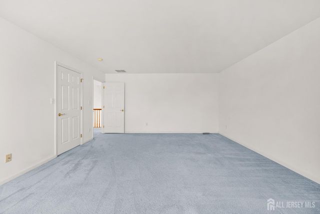 11 Harvest Drive, Plainsboro, NJ 08536