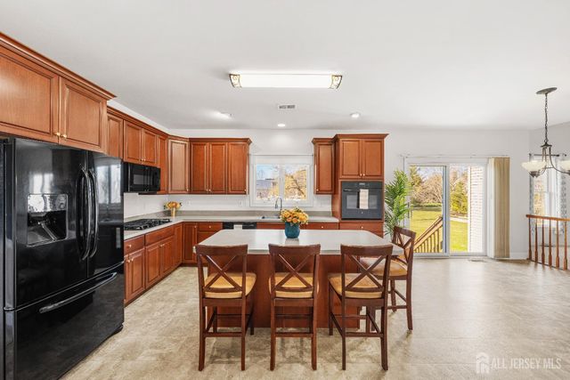 11 Harvest Drive, Plainsboro, NJ 08536