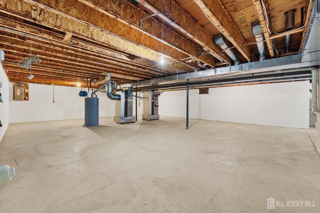 11 Harvest Drive, Plainsboro, NJ 08536