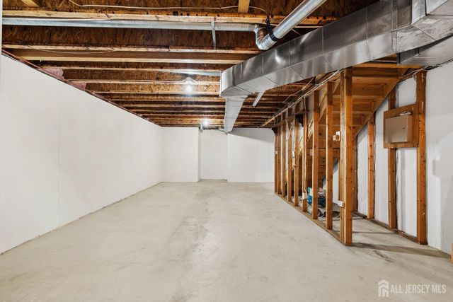 11 Harvest Drive, Plainsboro, NJ 08536